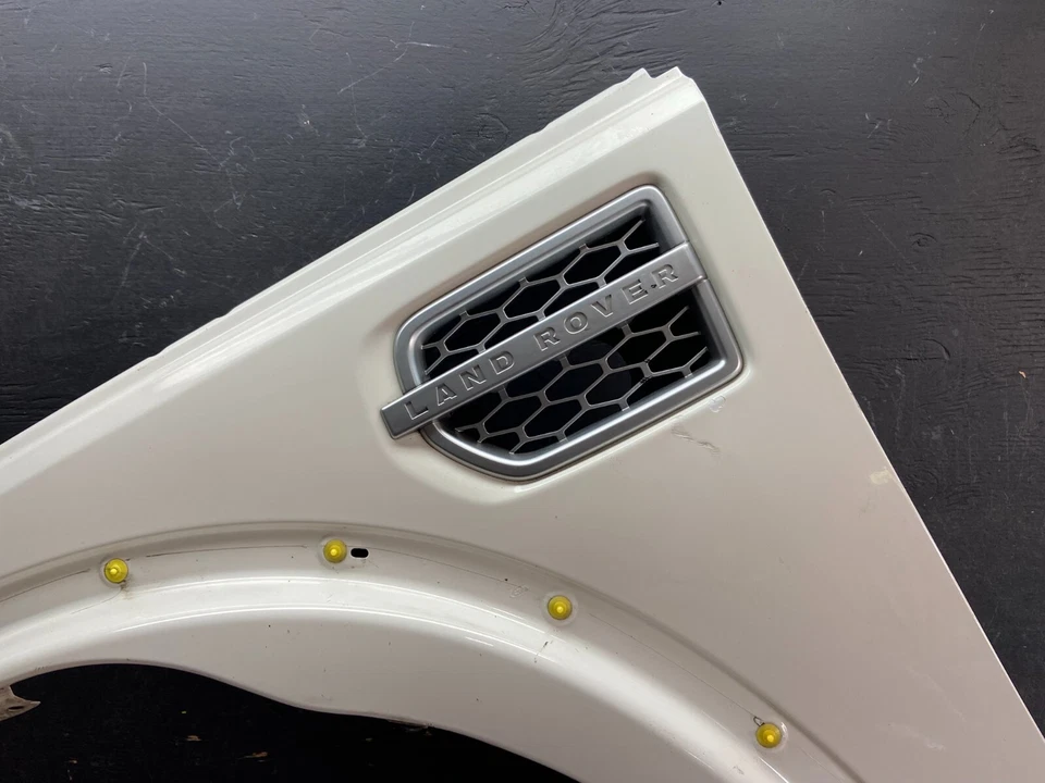 2010 to 2016 Land Rover LR4 Left LH Driver Side Fender OEM M6040 - Image 2 of 4