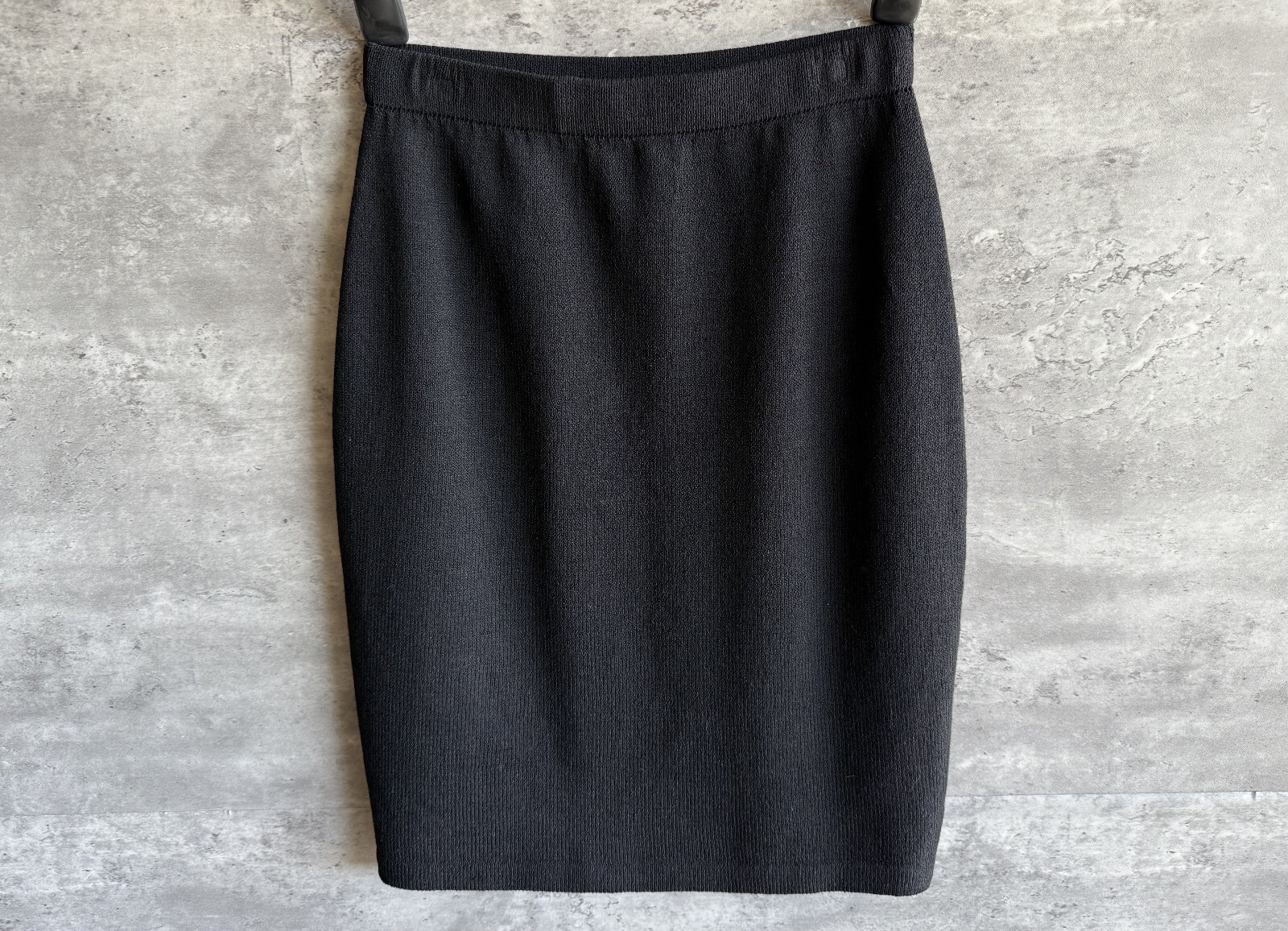 St. John Caviar Solid Black Wool Blend Santana Kn… - image 1