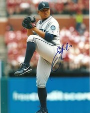 ERASMO RAMIREZ SEATTLE MARINERS SIGNED AUTOGRAPHED 8x10 PHOTO W/COA ON MOUND