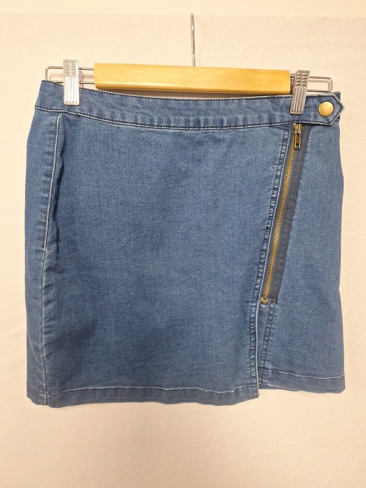 BooHoo Size 10  Blue Denim  Front Zip Mini Skirt Cotton Polyester Elastane Cute