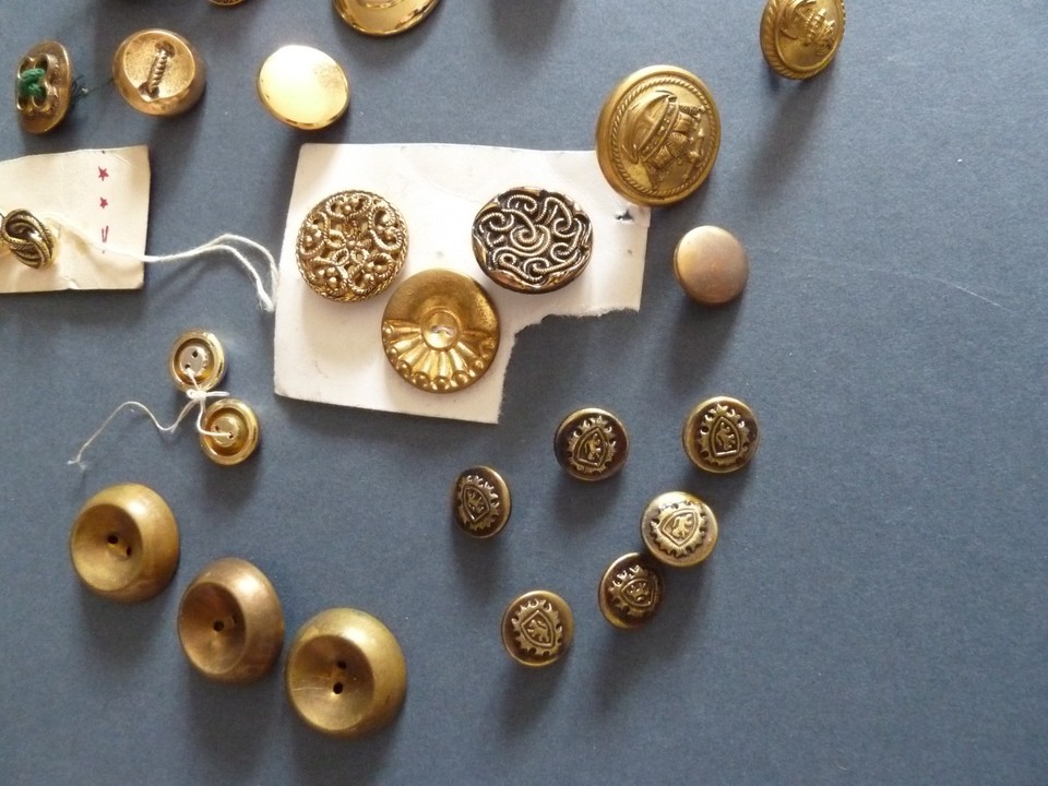 Antique/vintage buttons ,metal, clearing out ones kept for costume ...