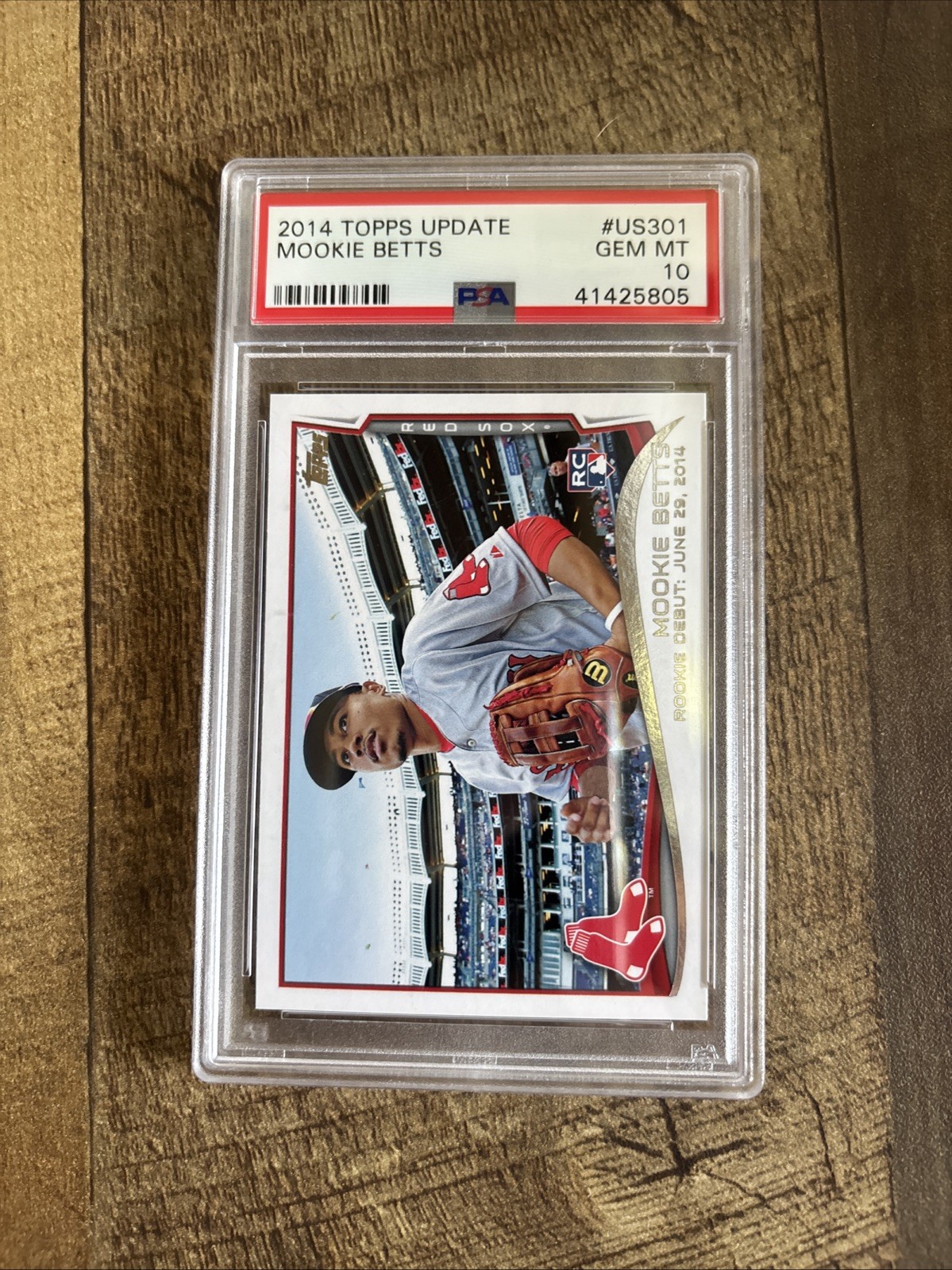 2014 TOPPS UPDATE #US301 MOOKIE BETTS RC RED SOX PSA 10