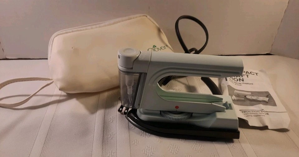 Hierro artesanal compacto Clover B-68SP hierro de viaje plegable con rociador y estuche Foto 2 de 4