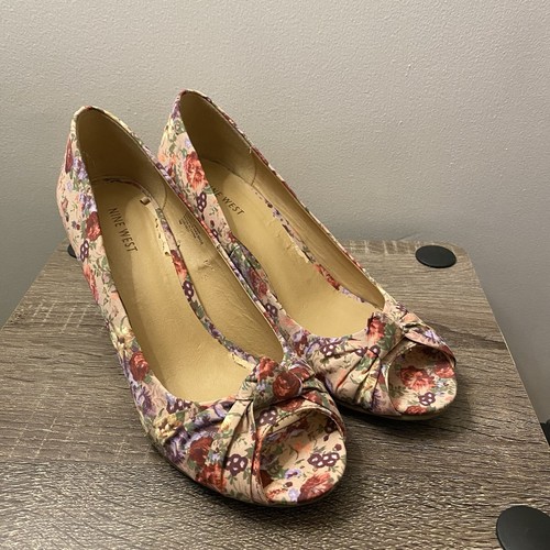 Nine West Espadrille Wedge Size 9 Floral Pattern Heels - Picture 4 of 7