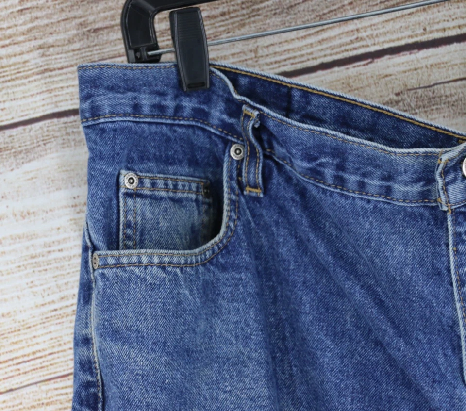 Mens Tag Size 42 x 32 Straight Leg Medium Wash Jeans - Image 2 of 4