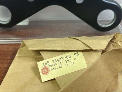 NEW NOS OEM Yamaha Steering Handle Crown # 185-23435-00-98 JT1 JT2