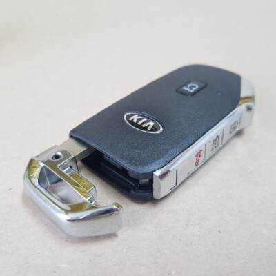 Genuine 95440 P2020 FOB Smart Key + Key Blank for Kia Sorento 2023