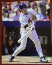 Mike Piazza Rookie Cards and Autograph Memorabilia Guide 42