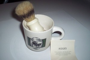 Surrey shaving kit -M/NM cond.