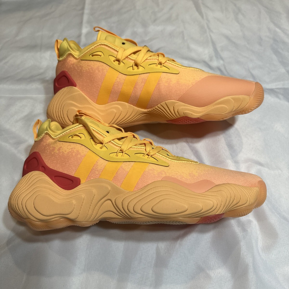 シューズ(男性用) Trae Young 3 / 27cm Amazon.com | adidas Originals Unisex Trae Young 3 Sneaker
