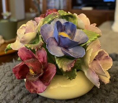 Denton Vtg Best China Flower Bouquet Off White Pot Multi Color Figurine