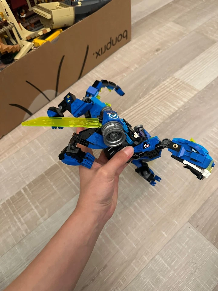 LEGO Ninjago 71711 Jay's Cyber Dragon, Foto 1 von 2