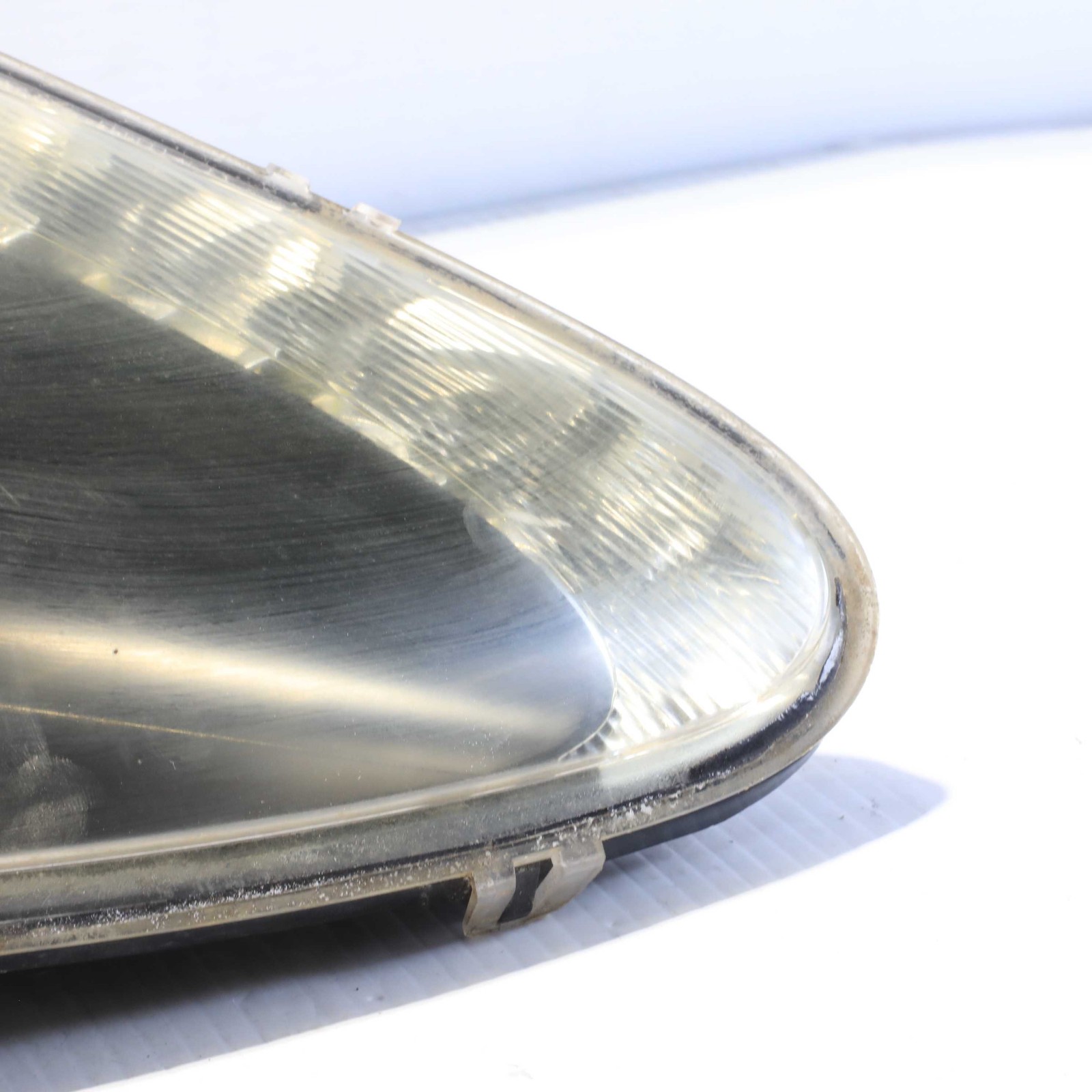 2006-2018 Aston Martin Vantage Right HID Projector Headlight OEM 6G33-13W029-EE