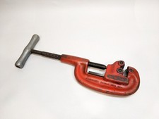 Ridgid Heavy Duty Pipe Cutter No. 202 - 1/8" to 2" Wide Roll