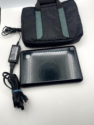 HP Mini 110-1046NR Laptop Black 10.1'' Widescreen Intel Atom with Adapter & Bag