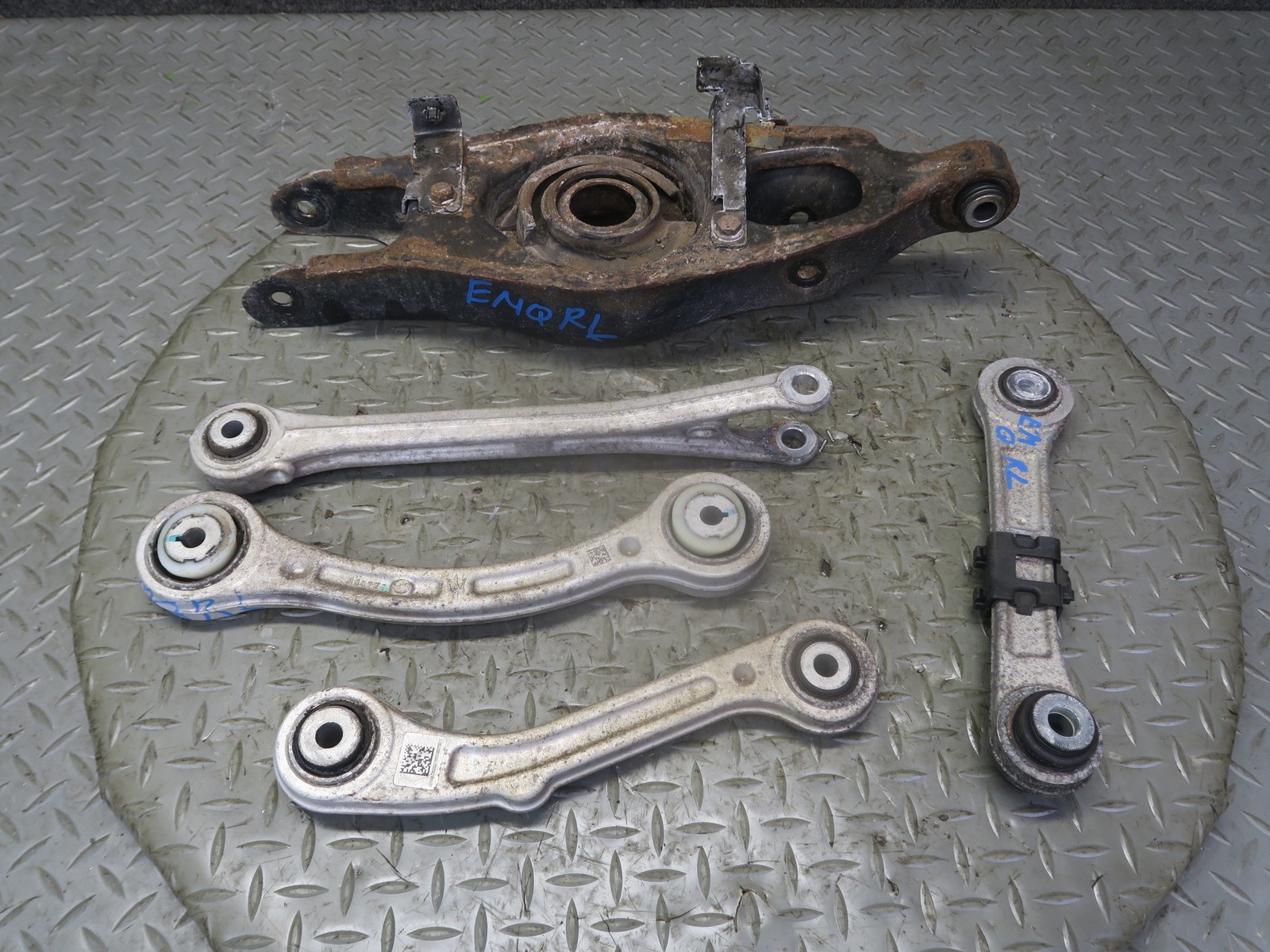 Maserati Quattroporte 2017-2021 Rear Left Upper Control arms Set