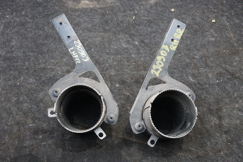 Set Rear Left & Right Exhaust Tail Pipe Tip Black Oem Aston Martin Rapide 2011 - Image 3 of 4