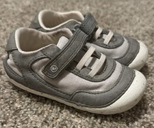 GUC STRIDE RITE SOFT MOTION SPROUT GREY WHITE TODDLER SIZE 6 SHOES