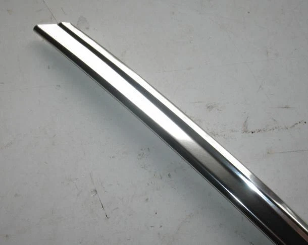 NOS 1976-1980 CHEVROLET MONZA NOTCHBACK COUPE LH QUARTER WINDOW MOLDING 1740343 - Image 3 of 4