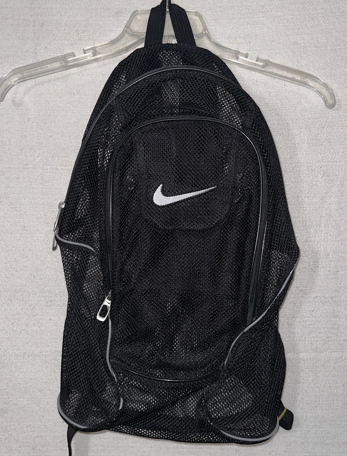 Nike Black Mesh Backpack RN 56323 Stylish and Functional Excellent Used