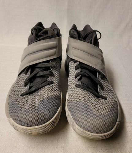 kyries size 9