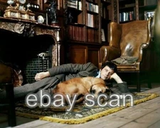 OLIVER REED AND DOG  CANDID   8X10 PHOTO DF