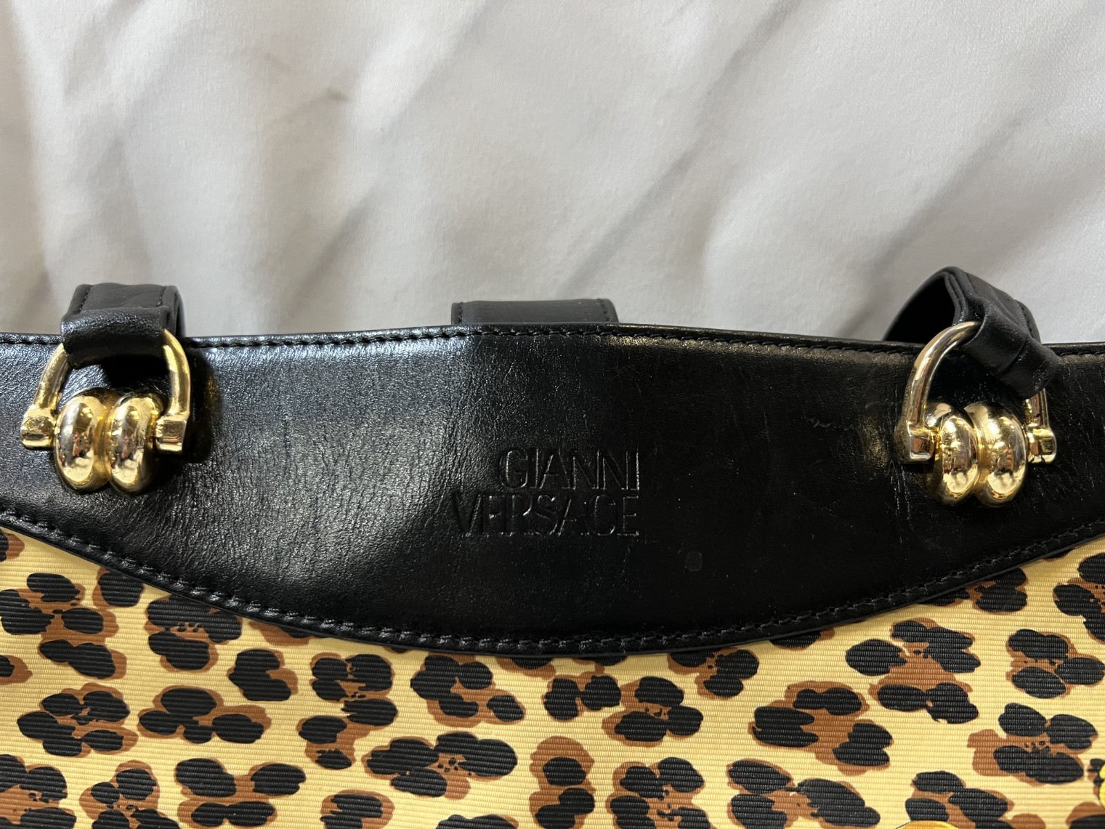 VERSACE LEOPARD PATTERN YELLOW LEATHER SHOULDER T… - image 2