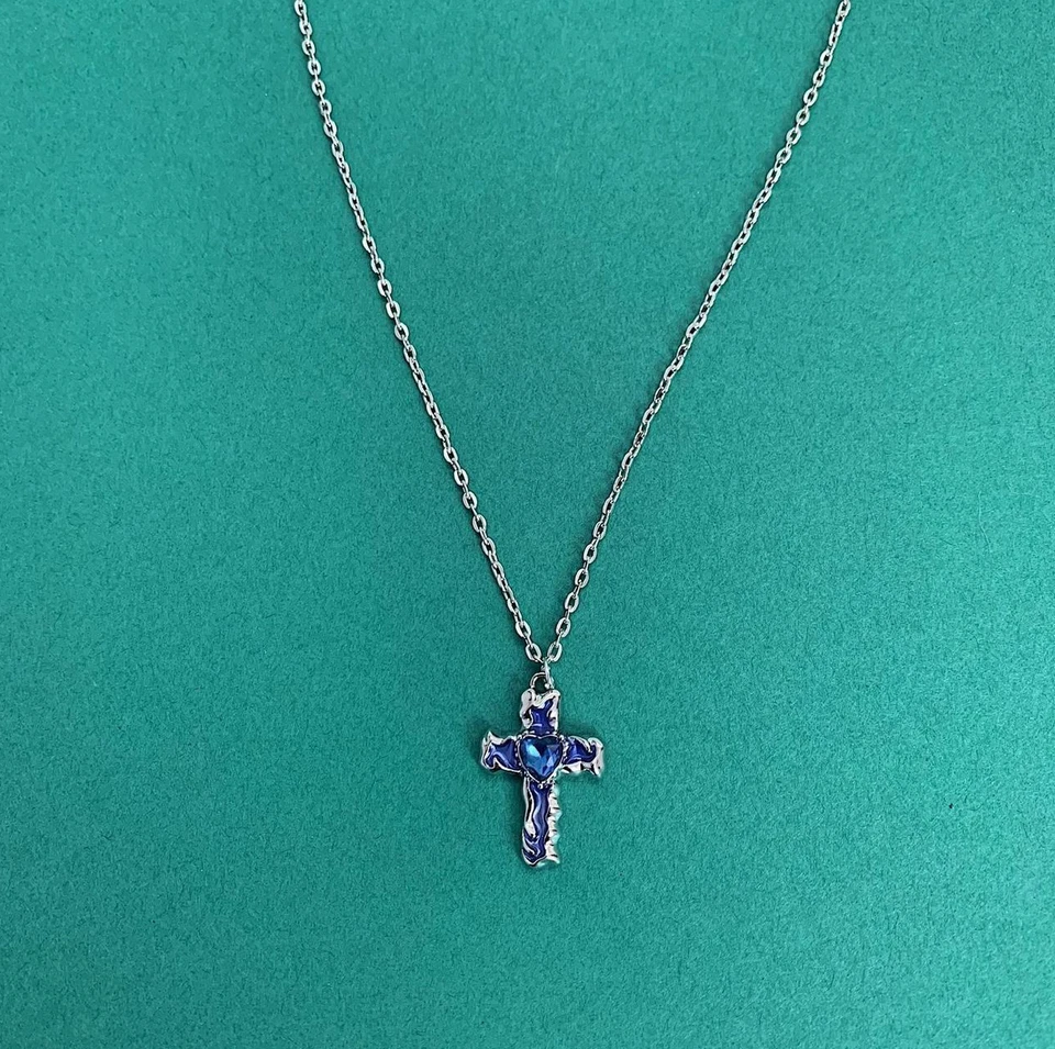 Collar Colgante Cruz Corazón Azul - Gótico Y2K Streetwear Cadena Plata Joyería Foto 4 de 4