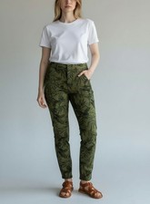 Old Navy Pixie Women's Size 2 Green Tropical Print Stretch Slim Pants