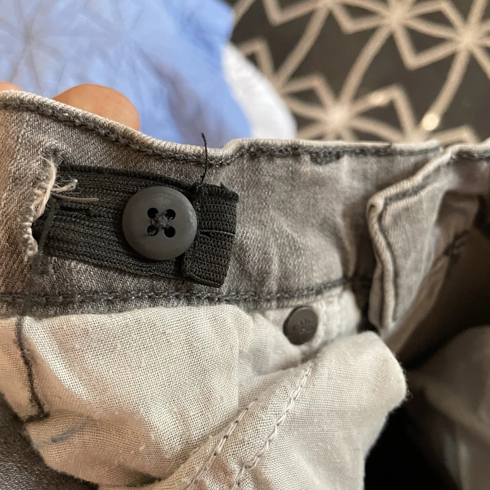 Pantalones de mezclilla grises de pierna recta LuckyBrand para niños cintura ajustable talla 12 Foto 3 de 4