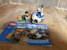 Lego City Crook Pursuit Set #60041 Complete w/ Manual Police Robber Figs No Box