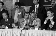 Yasser Arafat attending a press conference in Tokyo OLD PHOTO 2