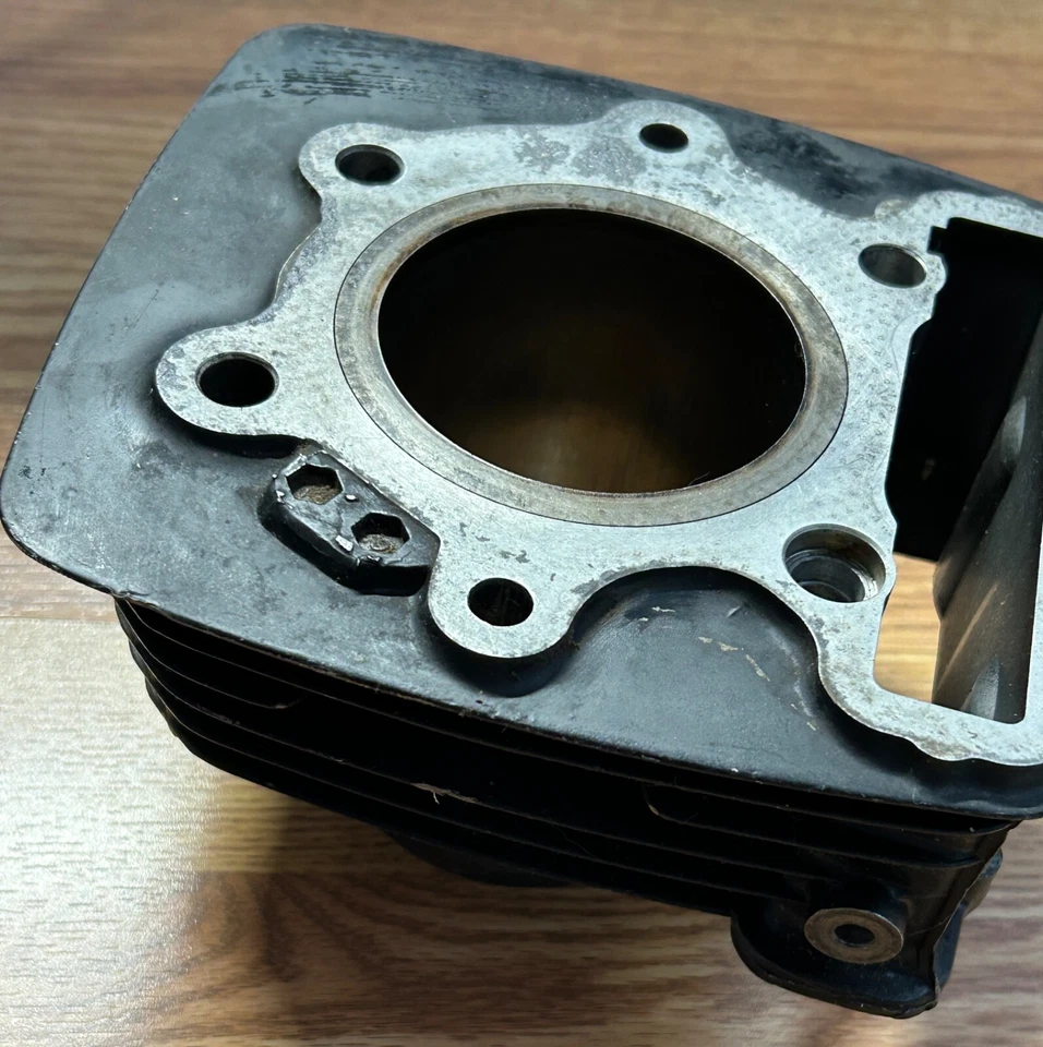 1981 Honda XR250R XR250 XR 250R 250 R cabeça de cilindro do motor jarro cano motor F5 - Imagem 4 de 4