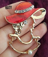Red Hat Lady Vintage Style Crystal Brooch Gold Diamante Pearl Broach Pin Gift 