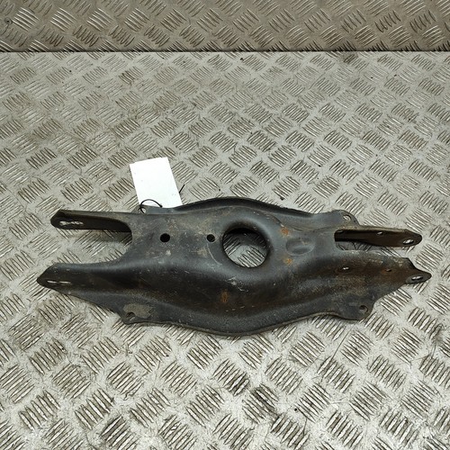 Mercedes-Benz E W213 Heck rechts unteren Steuerarm A2053522000 3.0d 190 kW 2017