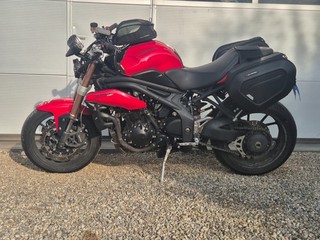 Triumph Speed Triple 1050 515NV Bj. 2011 Kundendienst Kette Reifen Neuwertig