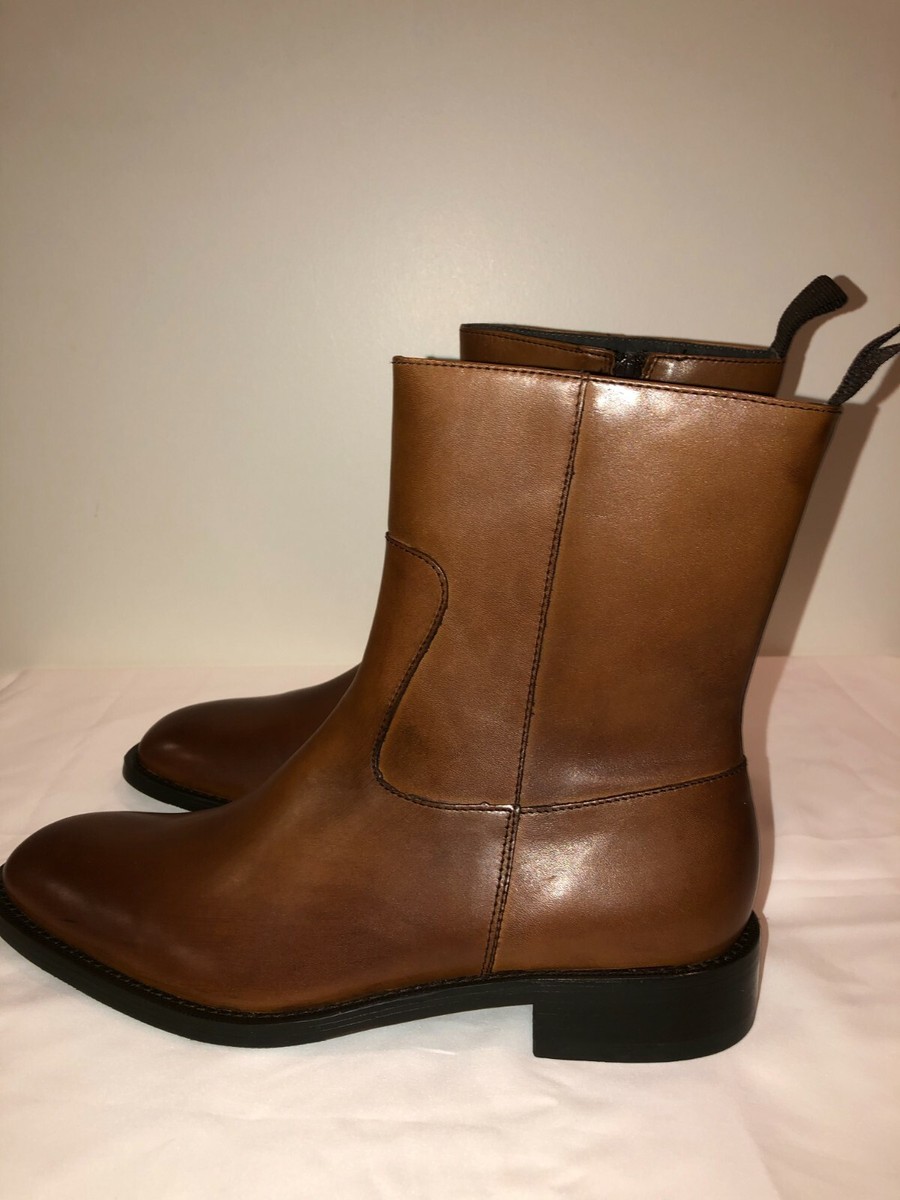 Brand New Banana Republic Boots - Brown Leather - Size 8.0 M  display picture 2