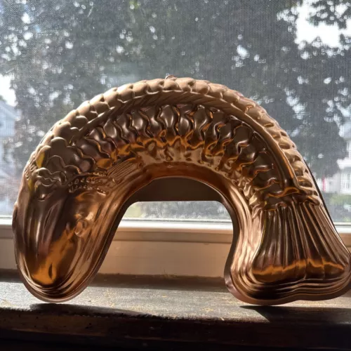 Vintage 1970s Mirro Fish Copper New deadstock Mold 5.5 Cups 12" Hanging Hook