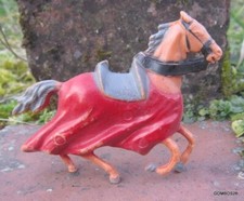 CYRNOS MOYEN-AGE RENAISSANCE / FIGURINE CHEVAL A ROBE TYPE STARLUX GUILBERT (2)