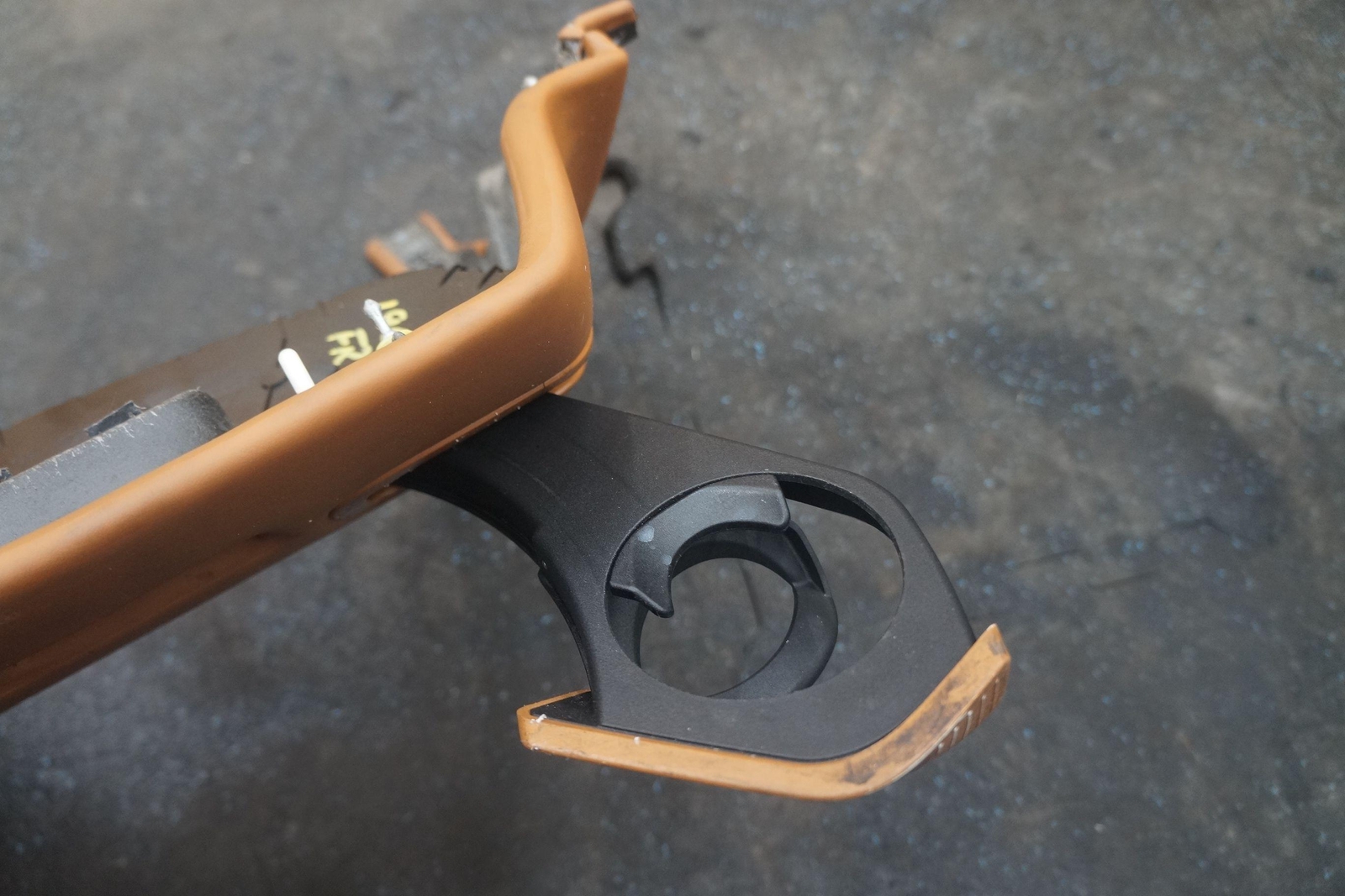Center Lower Dash Trim Panel Cupholder Leather OEM Ferrari California 2010 *Note