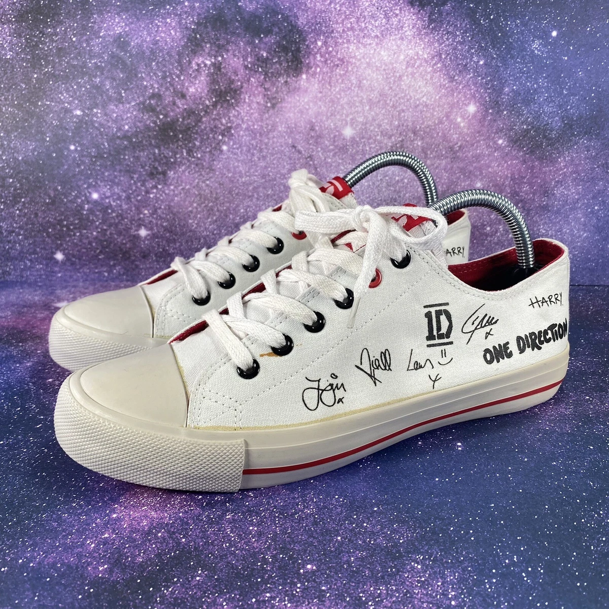 Enlighten friktion Beskæftiget ONE DIRECTION 1D SHOES SIZE 7 SNEAKERS W/AUTOGRAPHS | eBay