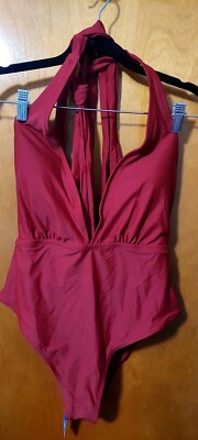 CUPSHE NWT Women s fun Swimsuit Halter Convertible Tieup Design Wine Red  Sz L 