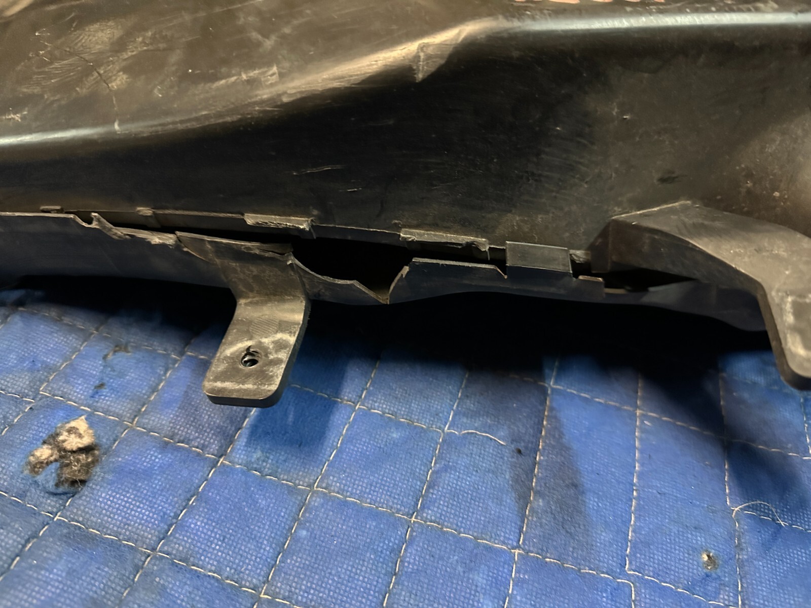 2018 AUDI R8 QUATTRO OEM REAR RIGHT AIR INTAKE DUCT GUIDE 4S7121334 ~DAMAGE~