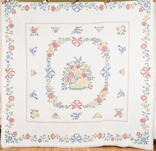 XL Vintage 40's Floral Medallion Quilt Flowers, Basket, Birds  Ribbons 