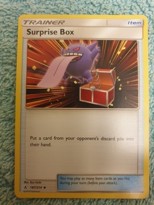 TRAINER SURPRISE BOX 187/214 S&M UNBROKEN BOND POKEMON KARTE