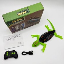 Wall Crawler Gecko, Winktoys Remote Control Toy, Electric Lizard Toy with LED