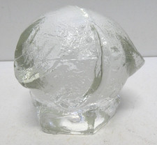 VINTAGE PUKEBERG SWEDEN ELEPHANT SHAPED PAPER WEIGHT ART GLASS FIGURINE