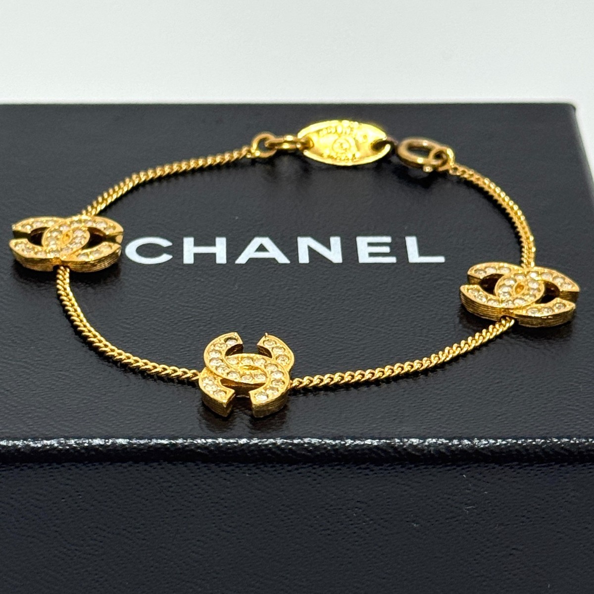 CHANEL Coco Mark CC logo Rhinestone Bracelet Gold Accessory