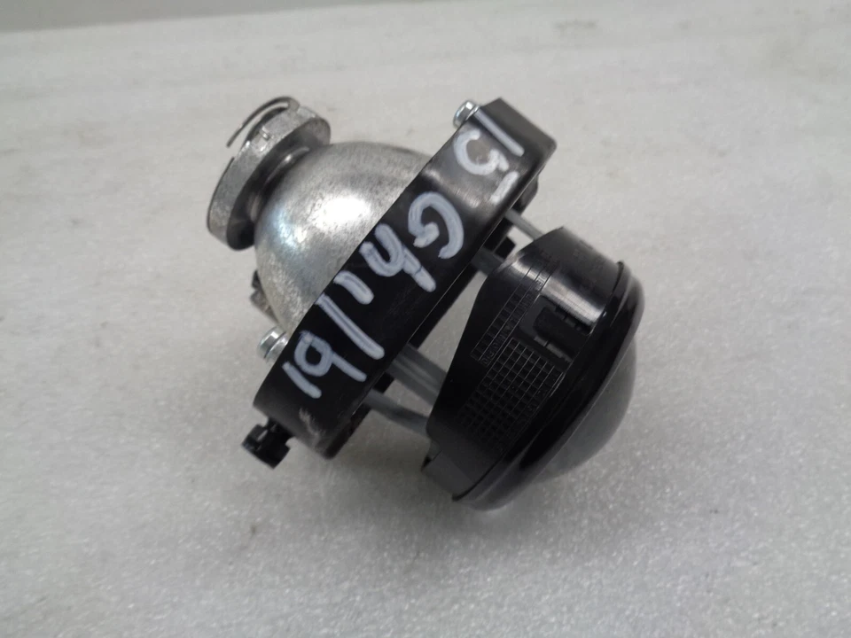 Lâmpada de neblina dianteira esquerda do lado do motorista 2015 Maserati Ghibli fabricante de equipamento original AK2402136 - Imagem 4 de 4