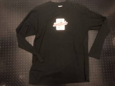 NC 17 Longsleeve bedruckt mit dem Design HEARTBREAKER von dem Kult Label aus USA